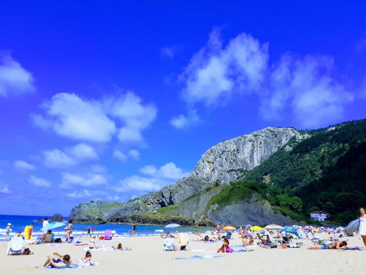 Playa Laga Villa อิบารังเกลู ภายนอก รูปภาพ