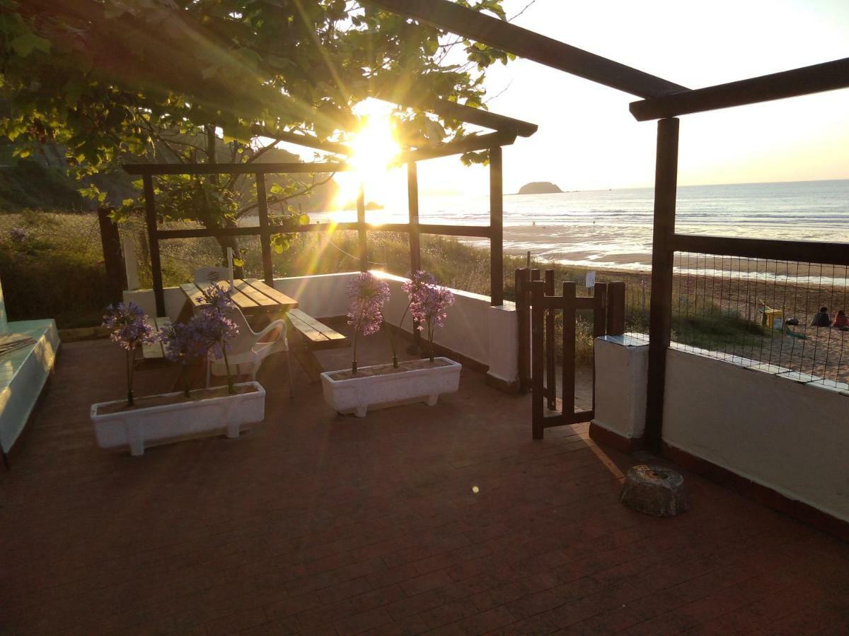 Playa Laga Villa อิบารังเกลู ภายนอก รูปภาพ